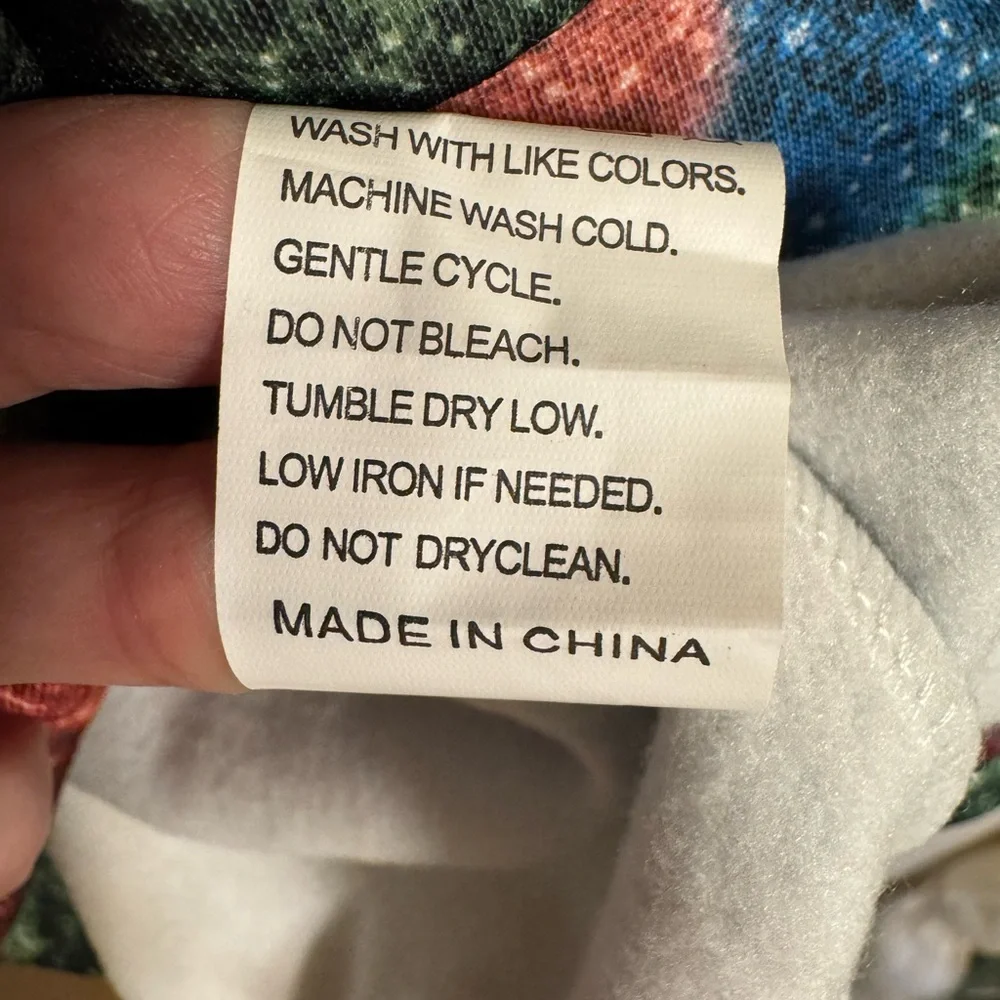 NWOT Plus Size Women’s Long Sleeve Lightweight Halloween Sugar Skull Sweatshirt - Picture 11 of 15